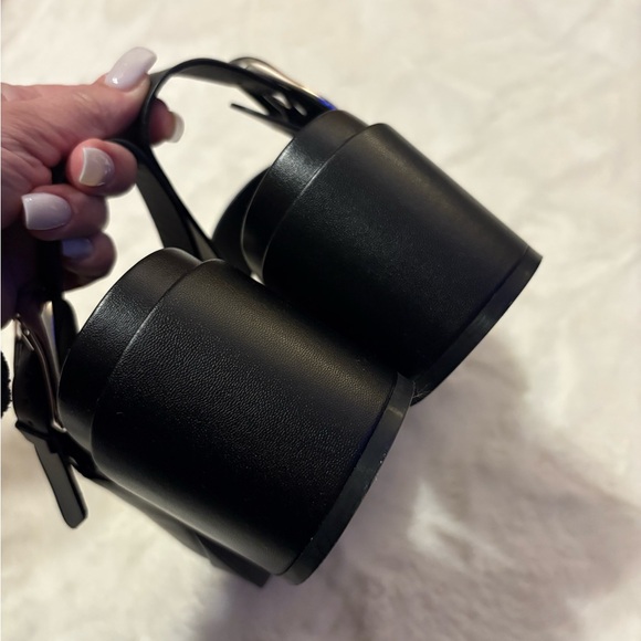 Aerosoles Black Women's Sandals sze9 - Picture 4 of 7